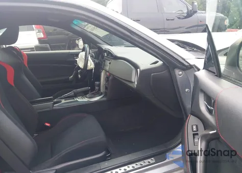 2015 Scion Fr-S из США, поврежденный, VIN JF1ZNAA11F8712412